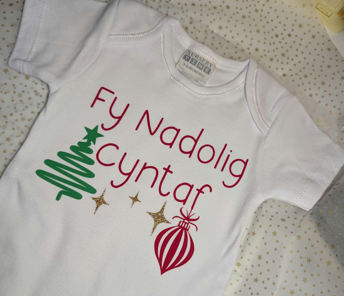 Welsh Baby Christmas Vest – "Fy Nadolig Cyntaf" – First Christmas Bodysuit