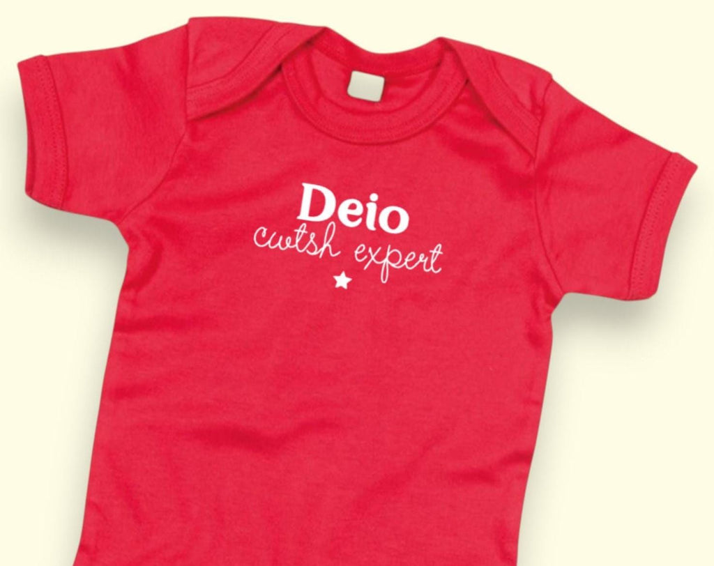 Personalised Welsh Baby Vest – “Cwtsh Expert” Babygrow – Custom Name New Baby Gift