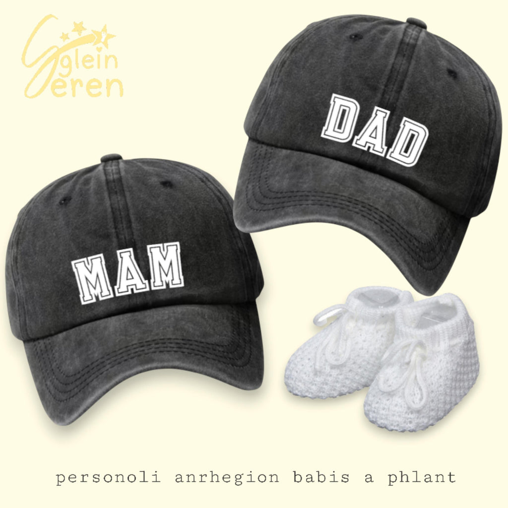 Hats & Booties Pregnancy Announcement