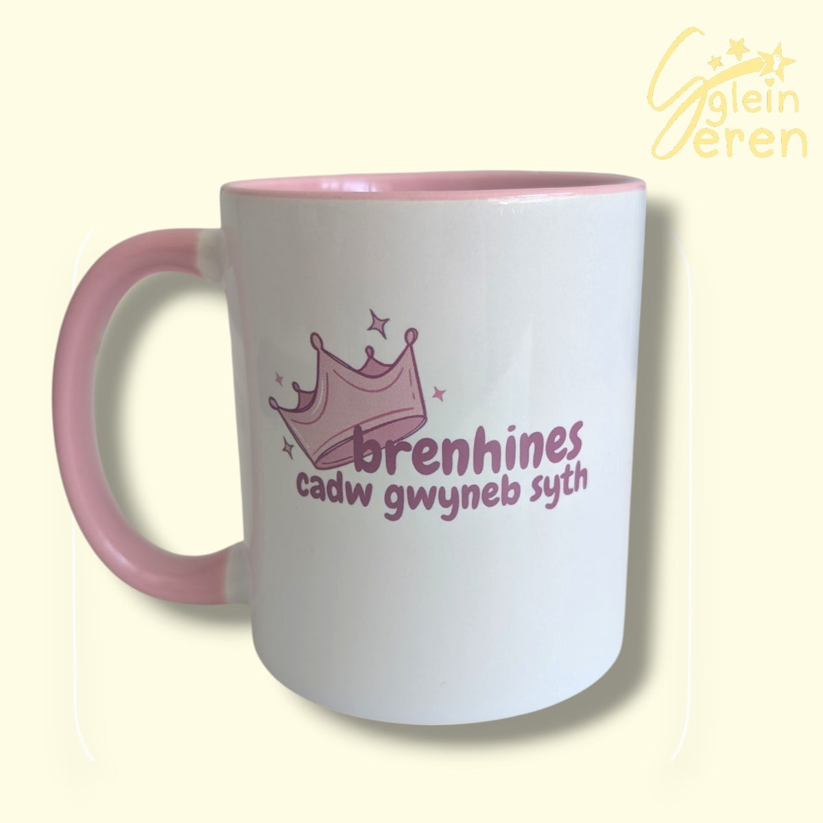 "Brenhines, Cadw Gwyneb Syth" Welsh Language Mug – Two-Tone Pink Crown Design