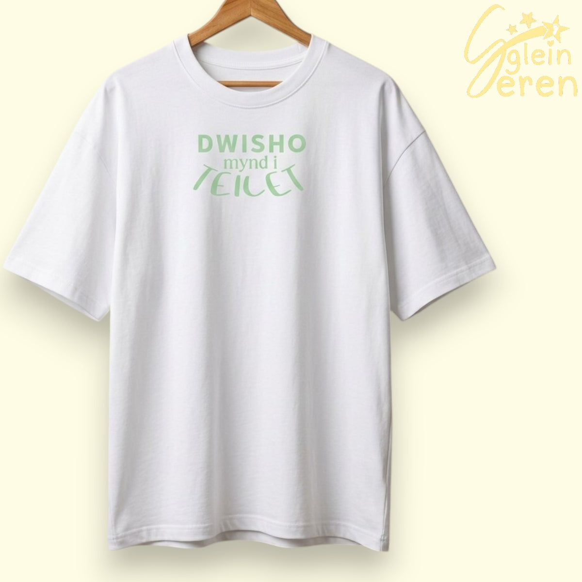 Crys-T "Dwisho mynd i Teilet" Gwyn Oversized Tee – Casgliad Ibiza Ibiza (HTV)