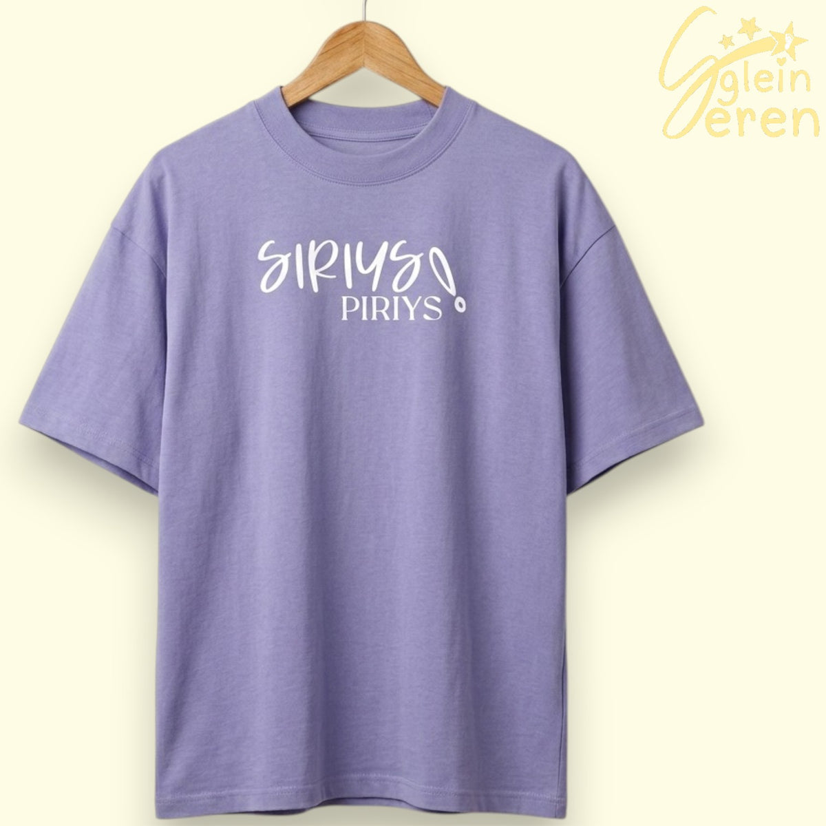 Crys-T "Sîriys Pîriys!" Lilac Oversized Tee – Casgliad Ibiza Ibiza (HTV)